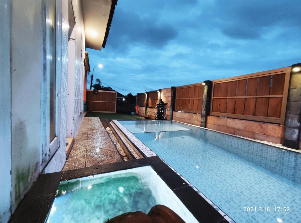 바투 Puncak Pinus And Pool 빌라 외부 사진