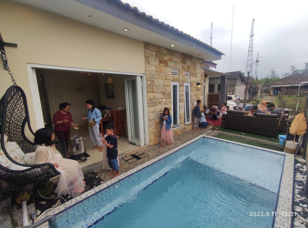 바투 Puncak Pinus And Pool 빌라 외부 사진